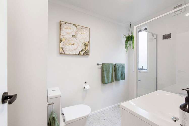11/90 Swaffield Road Papatoetoe_6