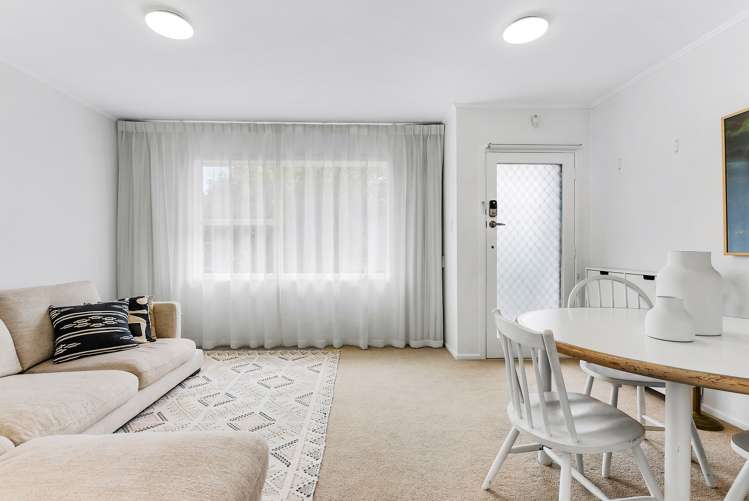 2/102 Victoria Street Onehunga_3