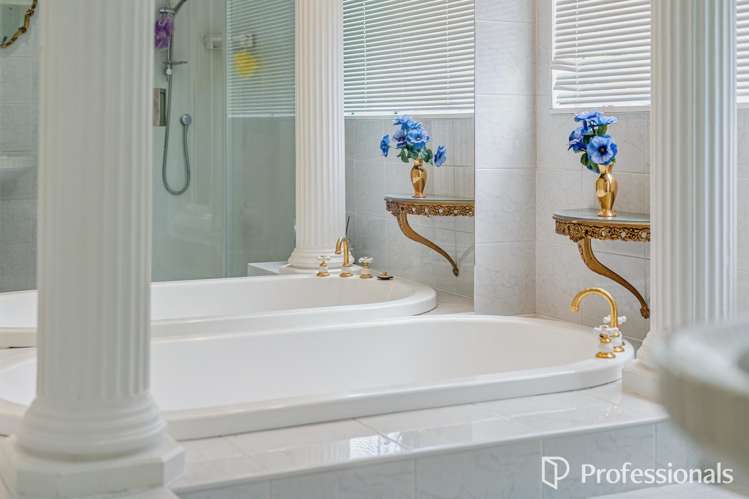 8 Plantagenet Grove Kingsley Heights_21