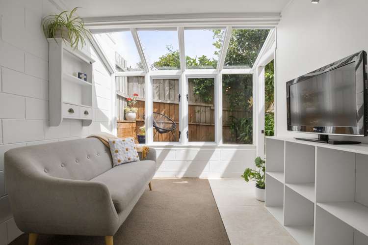 8a Quest Terrace Mount Roskill_18