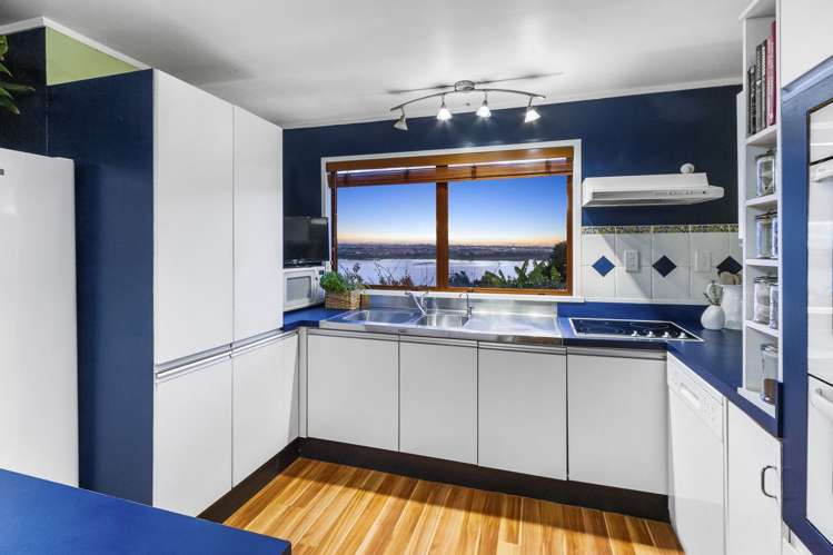 81 Rosecamp Road Beach Haven_15