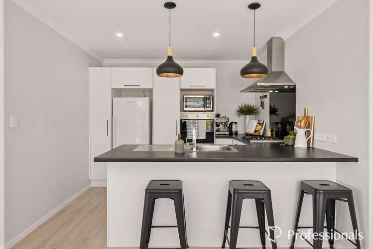 63 Ken Douglas Drive Aotea_6