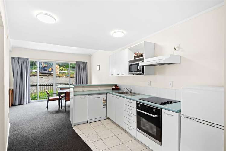 17-19 Pharazyn Street Melling_10