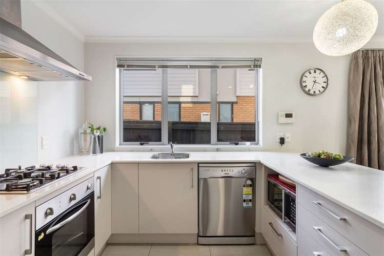 10 Lane Cameron Place Flat Bush_6