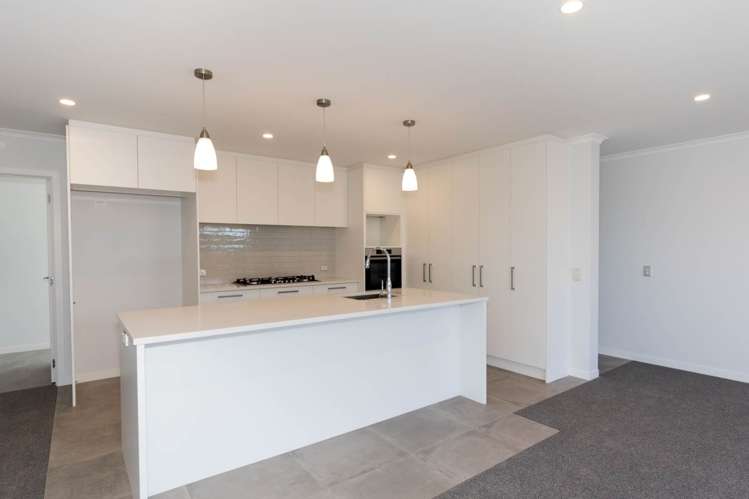 90 Colonial Drive Silverdale_2