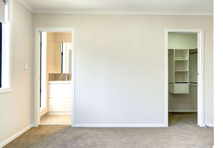 2/57 Waireka Road Rototuna North_8