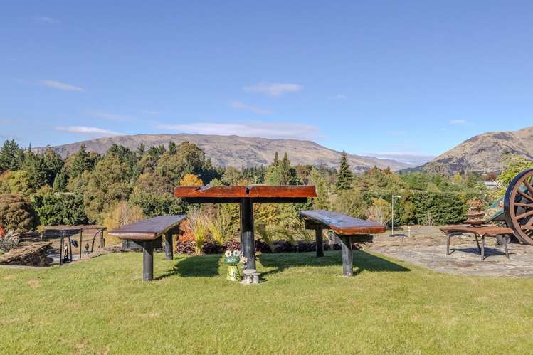 6B Mount Iron Drive Wanaka_16