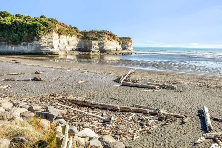 65 State Highway 3 Urenui_27