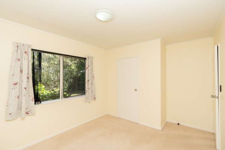 96 Dixon Road Glenview_11