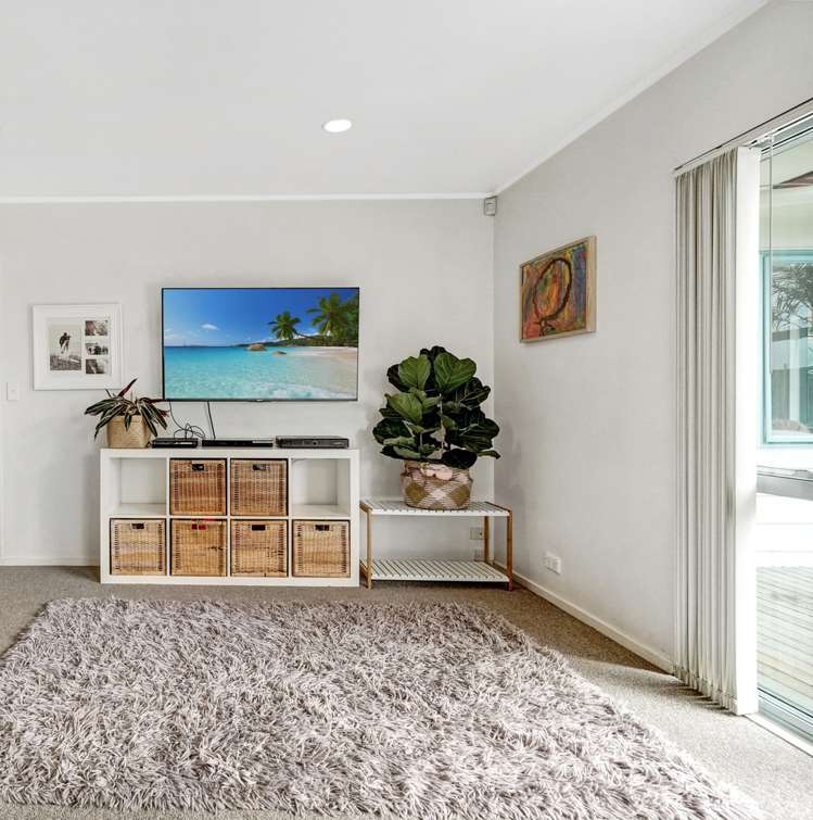 4 Tiroroa Avenue Te Atatu South_14