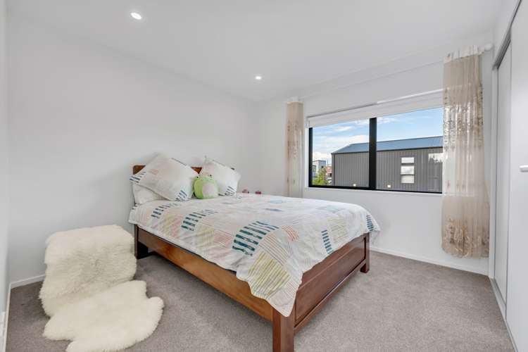 16 Rorida Lane Flat Bush_10