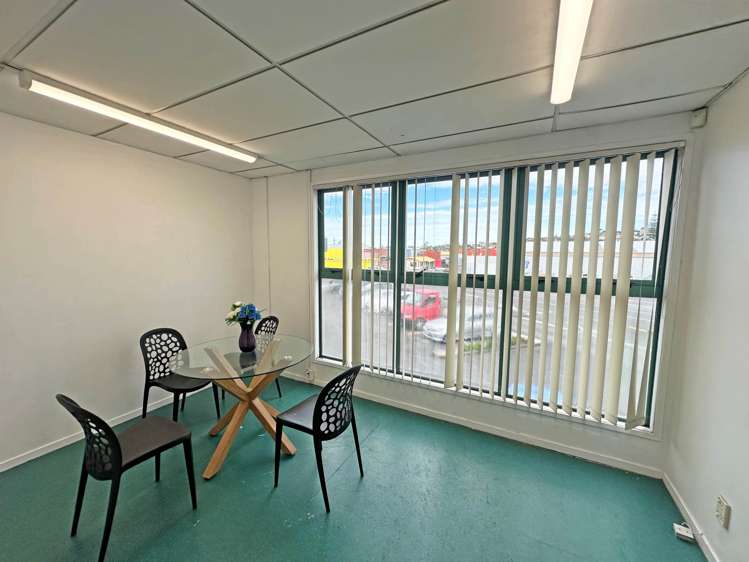 Unit B/118 Sunnybrae Road Glenfield_9