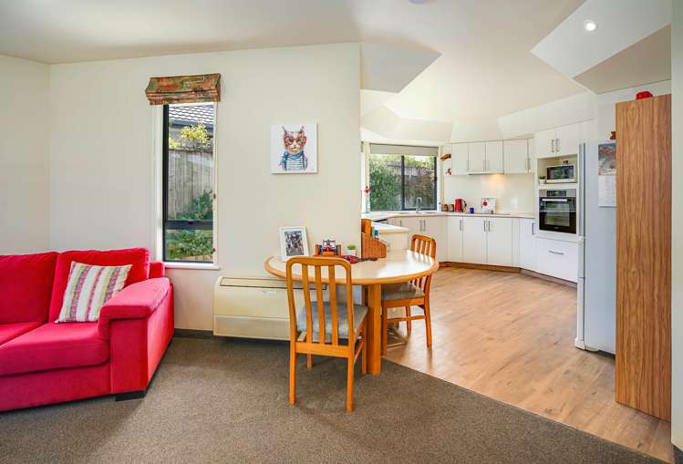 81 Aldinga Avenue Stoke_4