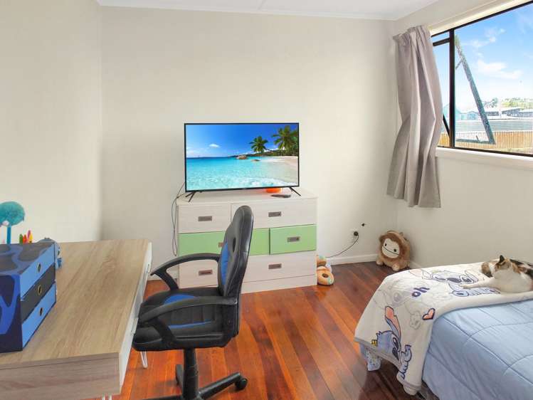 8 Russell Street Foxton_15