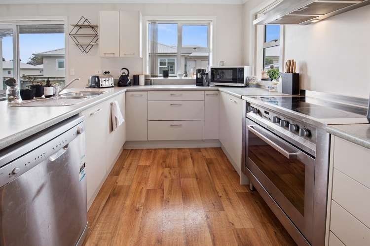 75 Lothian Crescent Strathern_8