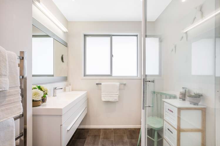 193 California Drive Totara Park_13