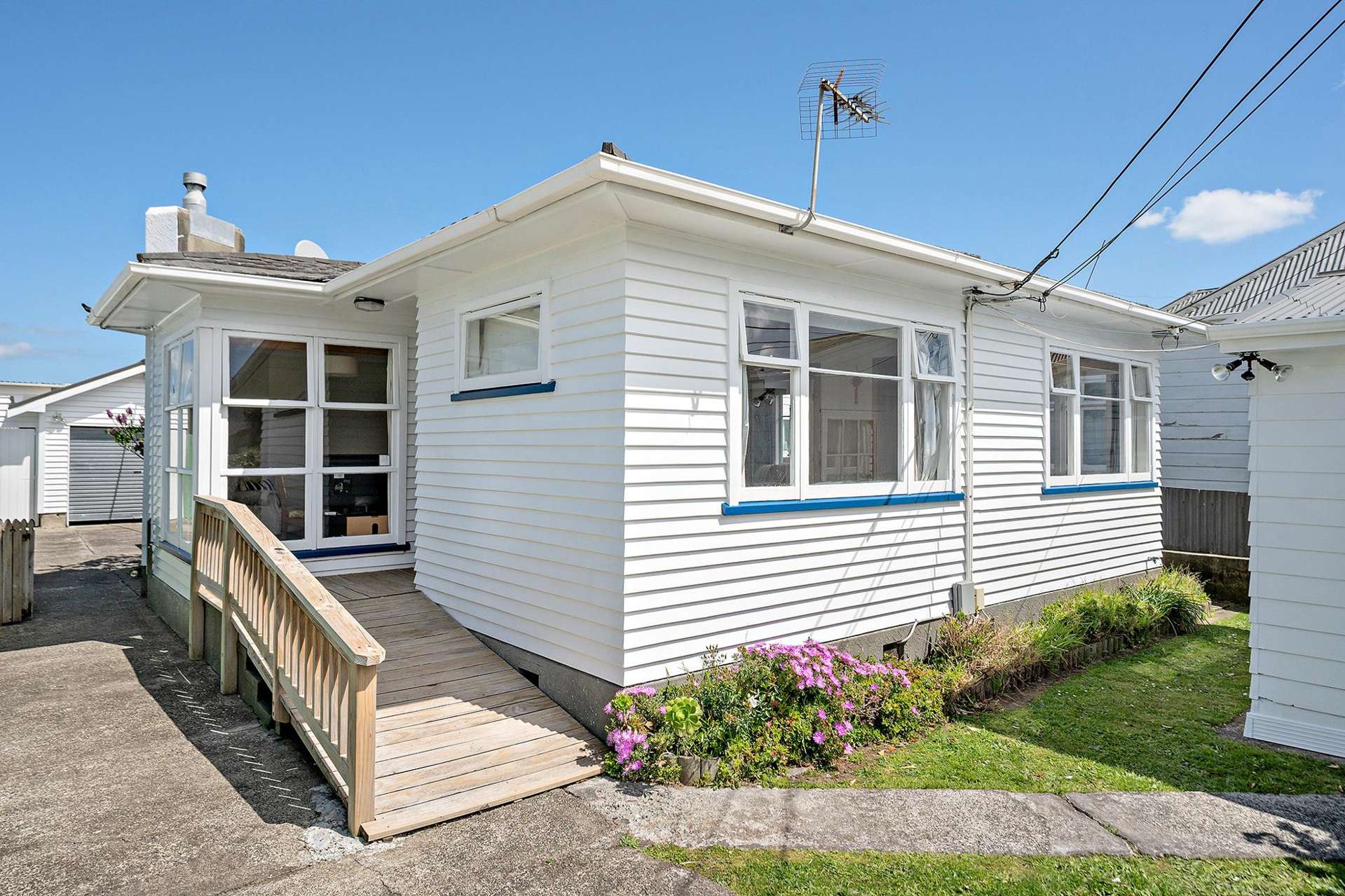 19 East Street Petone_0