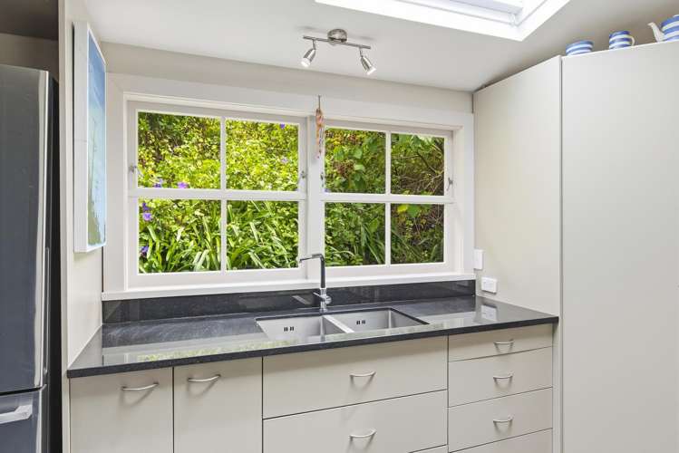 5A Paneta Street Paekakariki_22