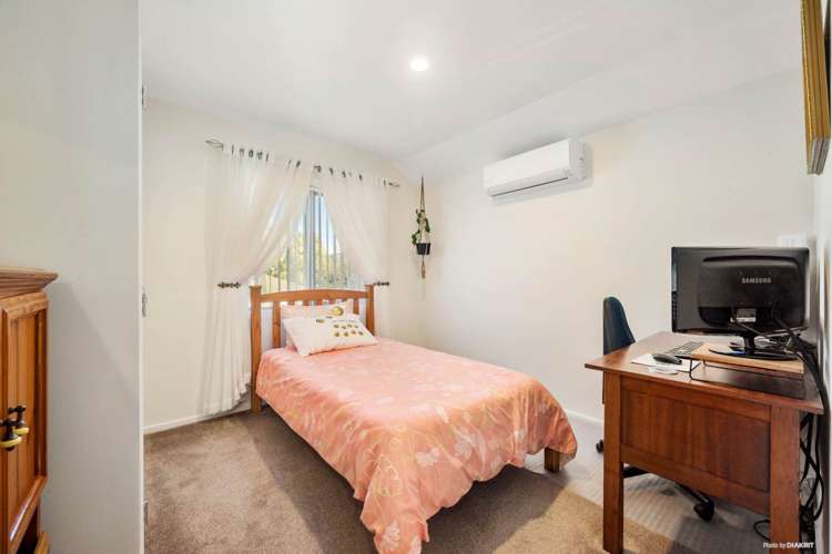 4/36 John Jennings Drive Oteha_17