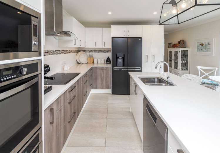 65 Constellation Avenue Beachlands_29