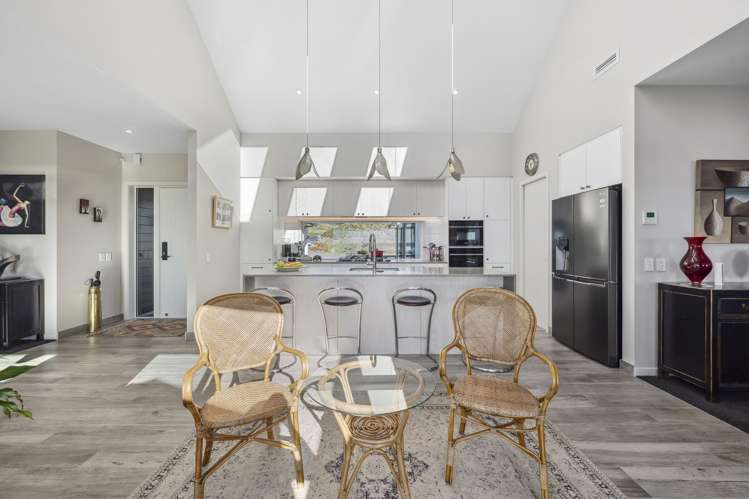 8 Jojos Way Lynmore_9