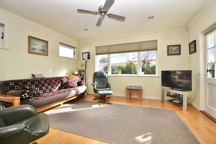 15 Charles Street Carterton_6