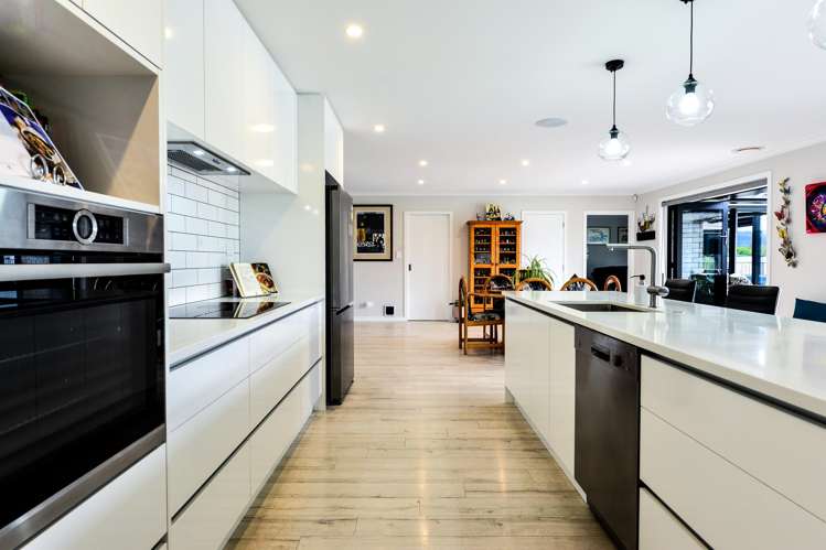 2 Alan Livingston Drive Cambridge_5