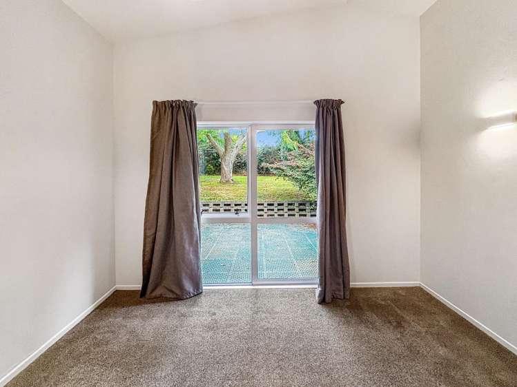 23 Parkes Avenue 1228_21