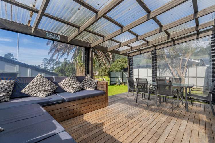 17 Crown Reef Pauanui_15