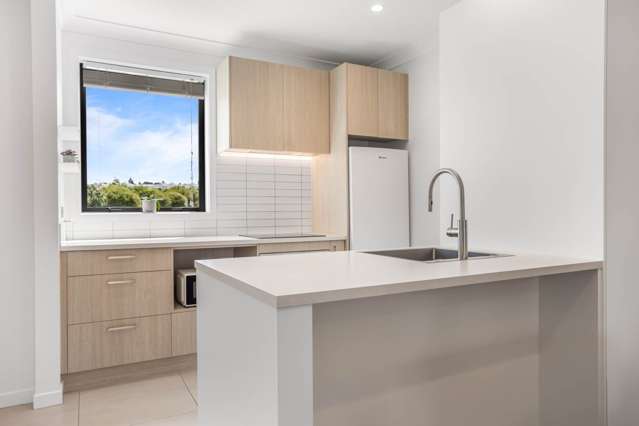 25 Koura Drive Red Beach_4