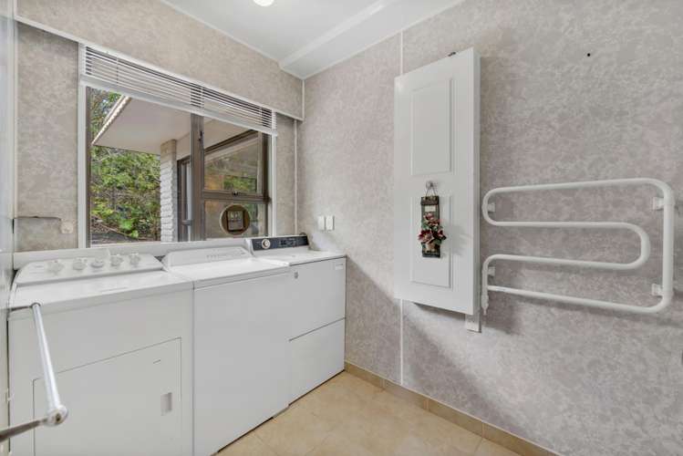 31 & 33 Castleton Drive Mellons Bay_11