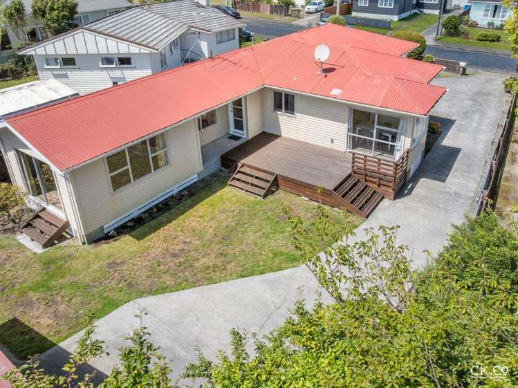 44 Russell Road Wainuiomata_20