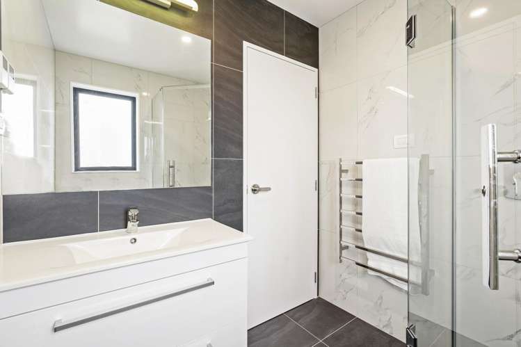 1 Crompton Place Orewa_21