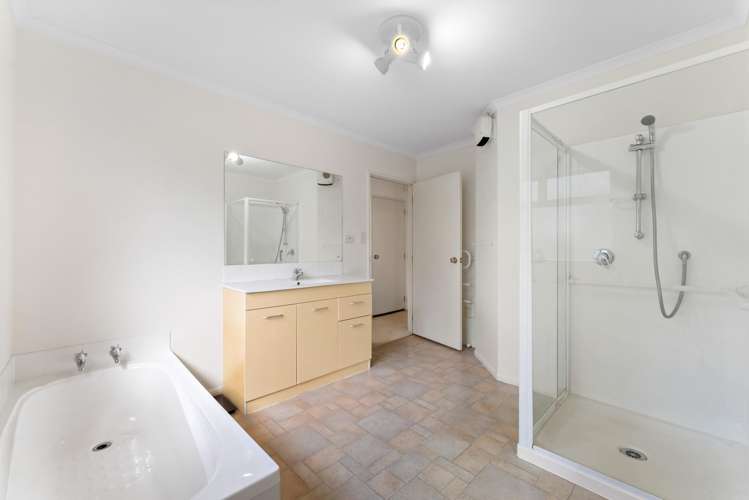 1/64 Riverside Road Orewa_9