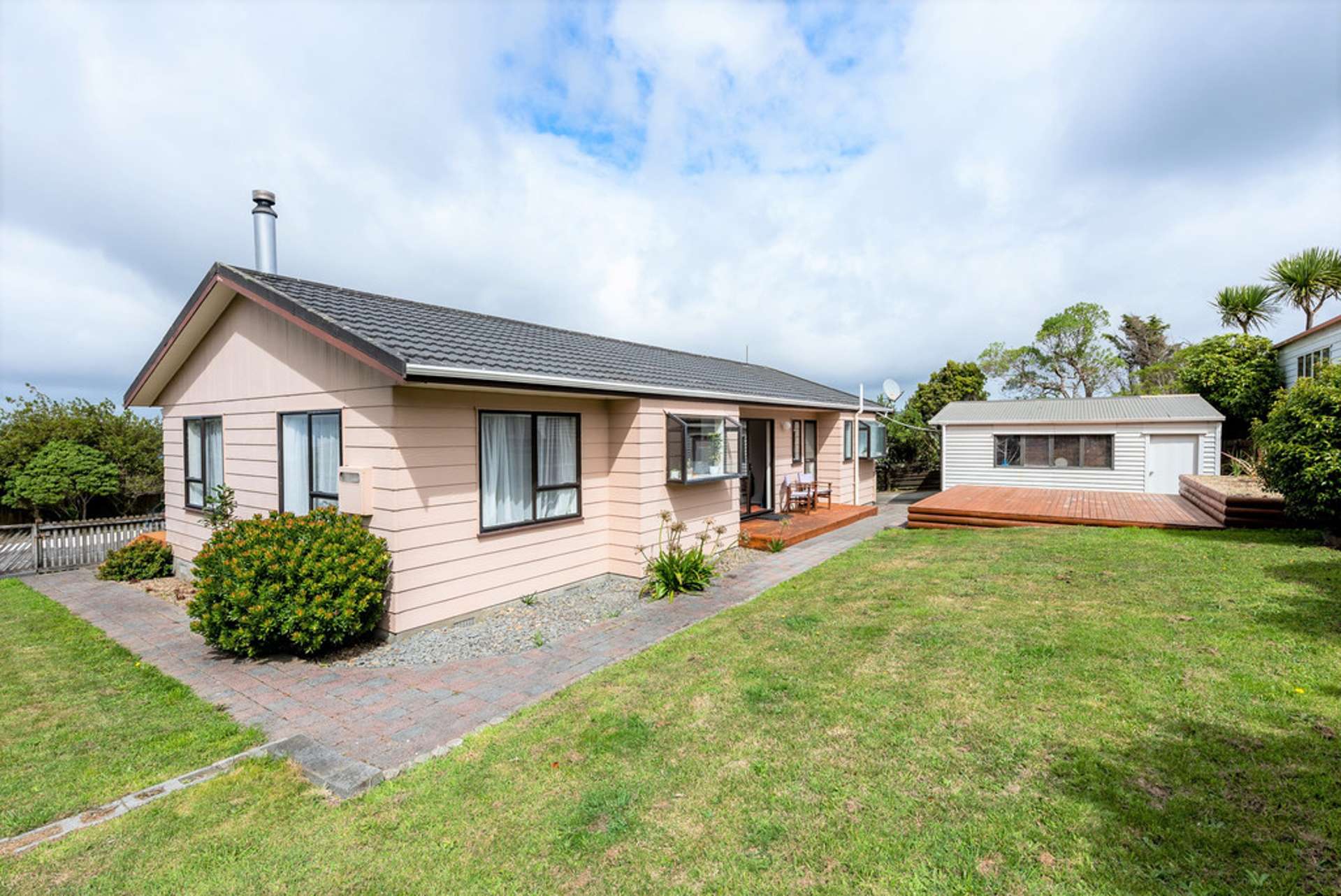 2 Penlington Place Karori_0