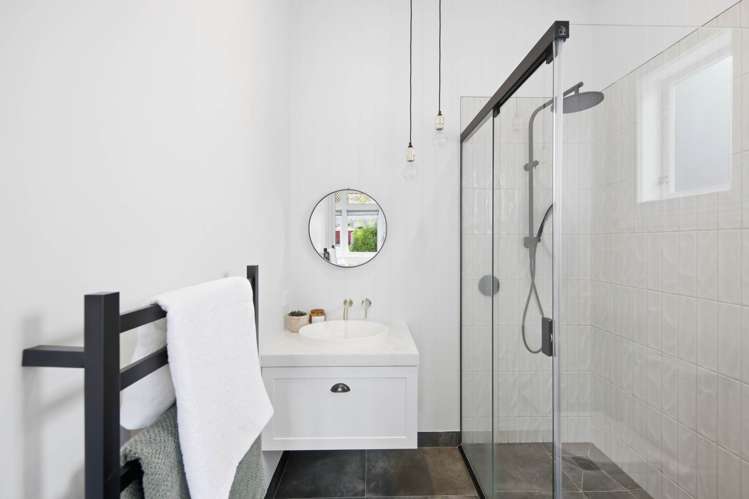 35A Holly Street Avondale_21