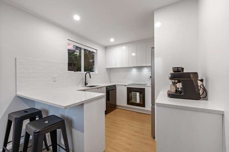 24 Halloran Place Massey_9