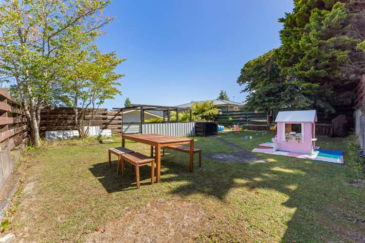 31 Holland Street Wainuiomata_15