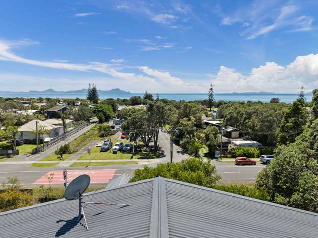 The Ultimate Coastal Canvas in Waipu Cove