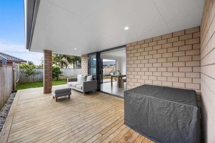 13 Leebank Crescent Riverhead_17