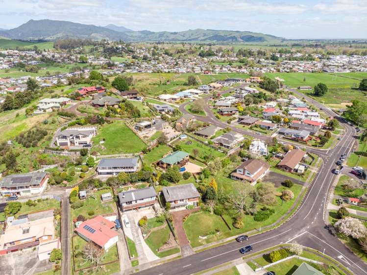 46 Norwood Road Paeroa_29