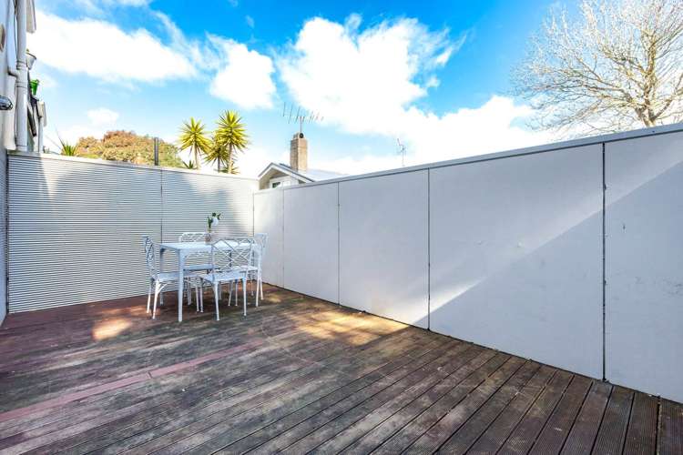 2/2 Atarangi Road Greenlane_9