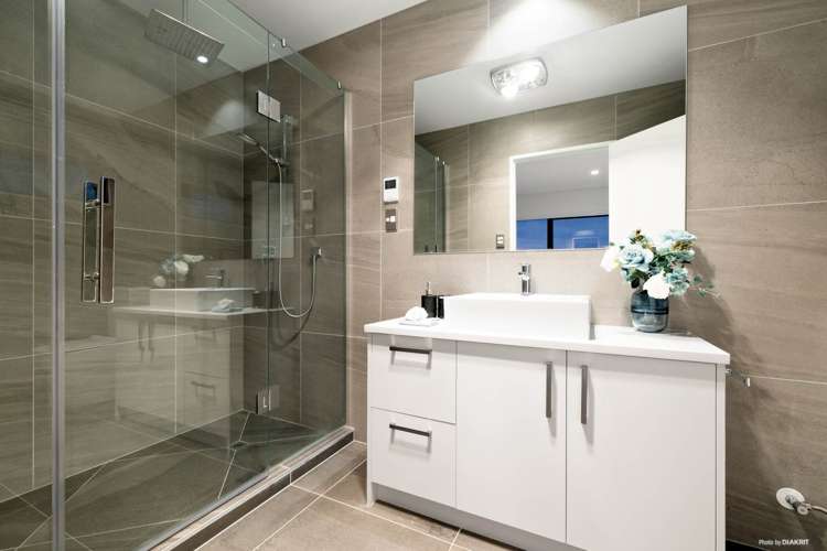 109 Bordeaux Parade Te Atatu South_19