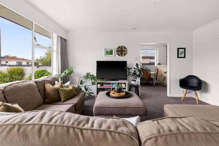 74 Menin Road Onekawa_12