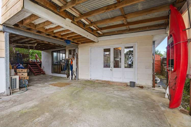 27 Roys Road Weymouth_18