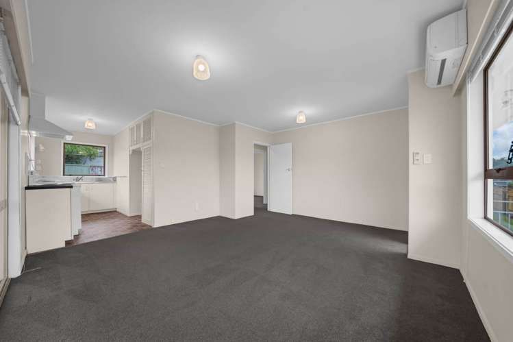 17 Faith Bullock Place New Lynn_5