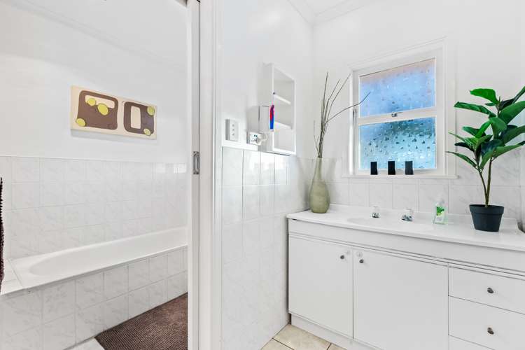 5 Ross Place Opaheke_16