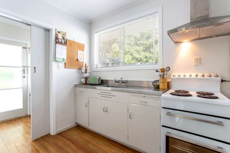 2/73 Vodanovich Road Te Atatu South_6