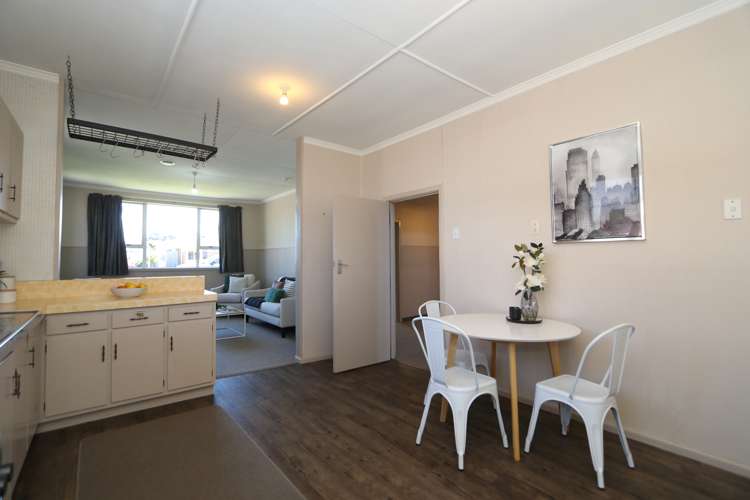 327 North Road Waikiwi_5