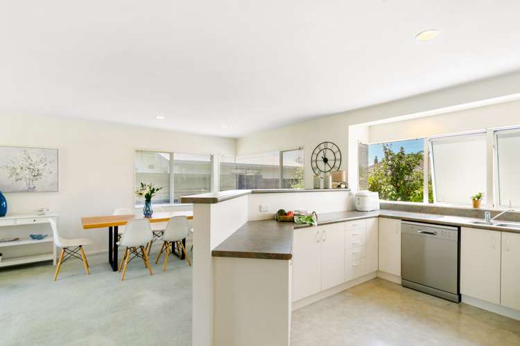 131 Portage Road New Lynn_7